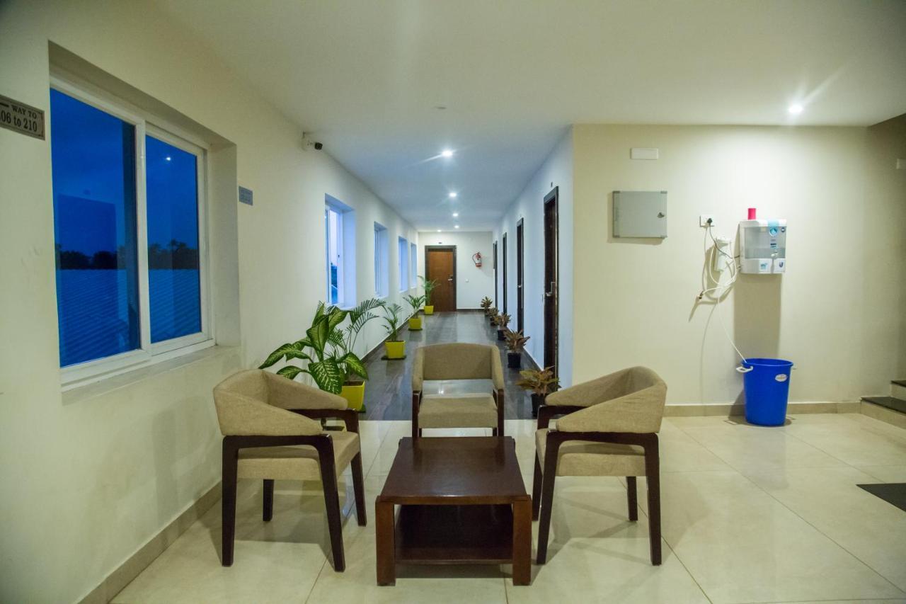 Hotel S-Inn Palakollu Екстер'єр фото