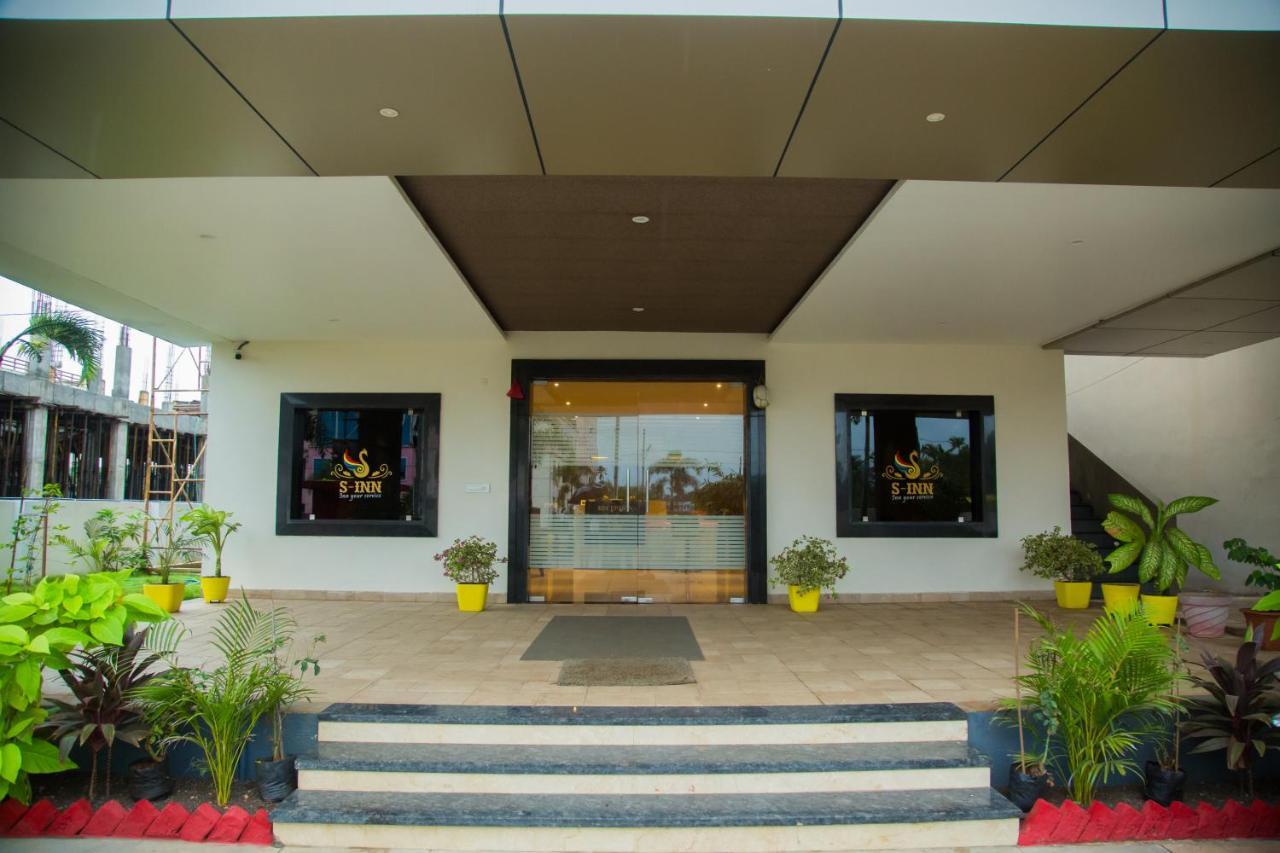 Hotel S-Inn Palakollu Екстер'єр фото