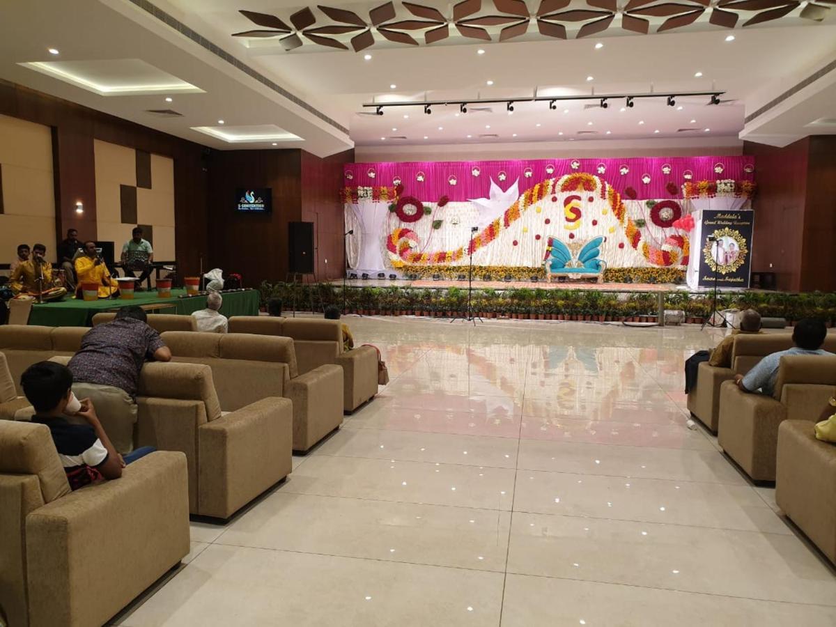 Hotel S-Inn Palakollu Екстер'єр фото
