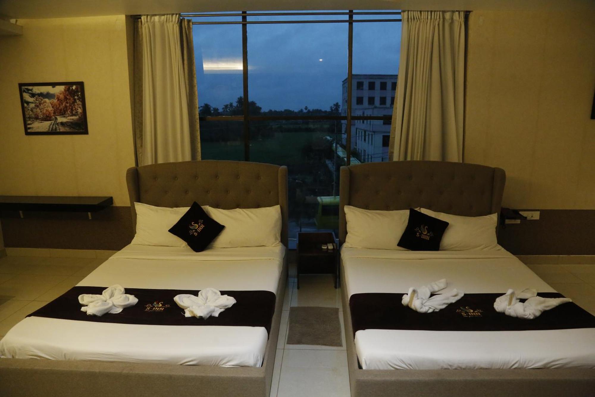 Hotel S-Inn Palakollu Екстер'єр фото
