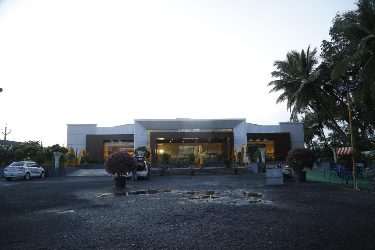 Hotel S-Inn Palakollu Екстер'єр фото