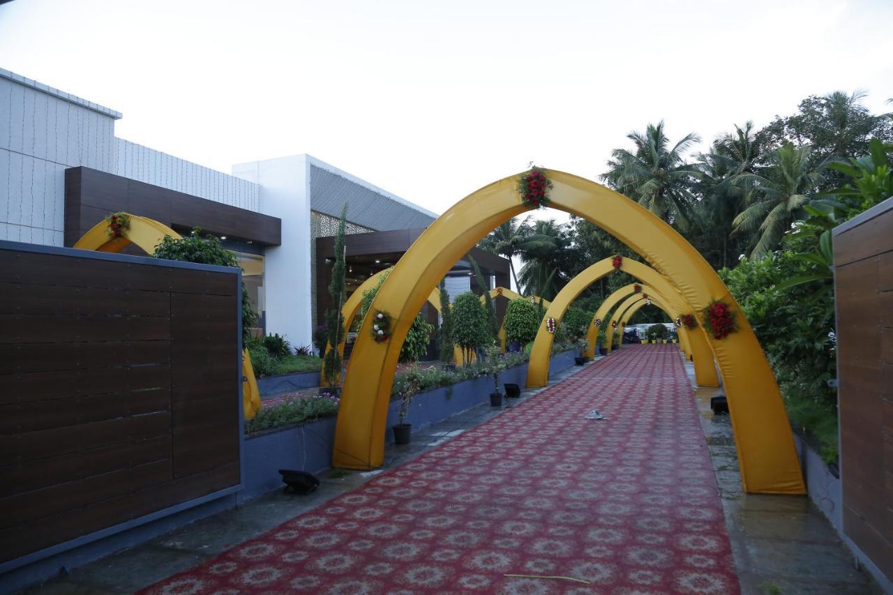 Hotel S-Inn Palakollu Екстер'єр фото