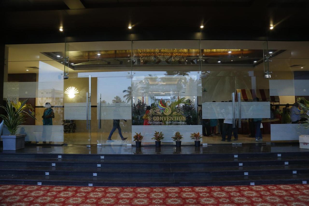 Hotel S-Inn Palakollu Екстер'єр фото