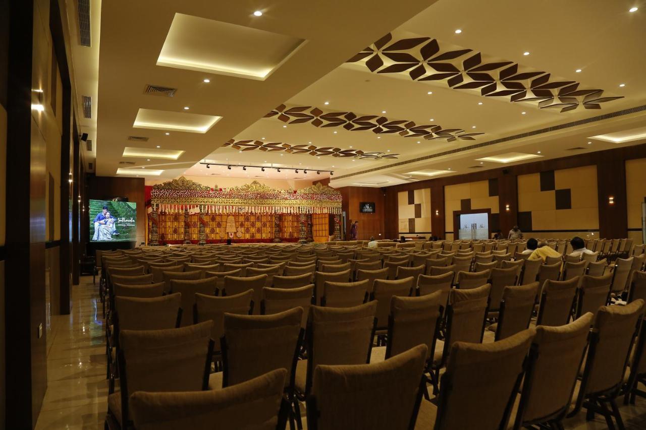 Hotel S-Inn Palakollu Екстер'єр фото