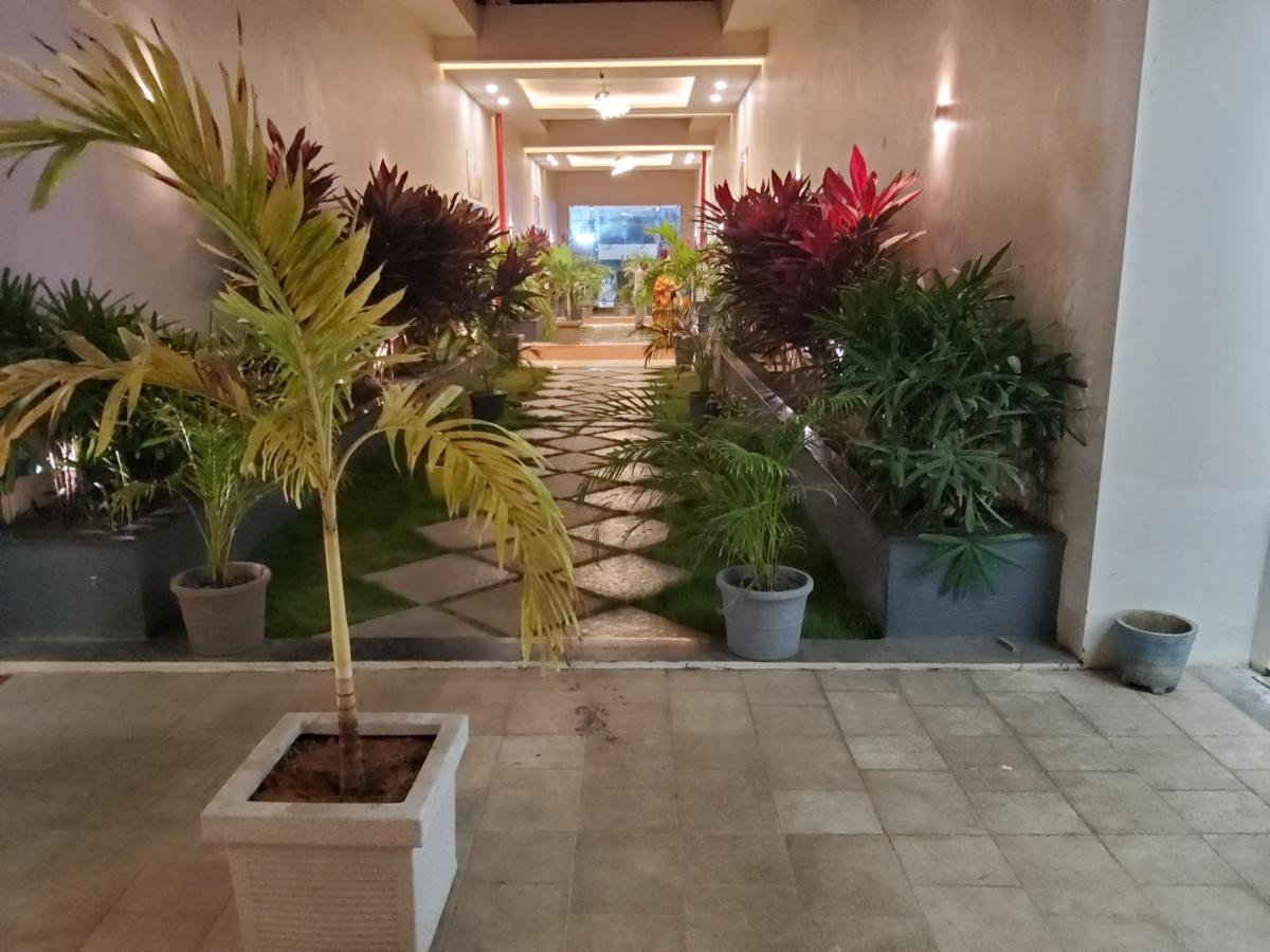 Hotel S-Inn Palakollu Екстер'єр фото